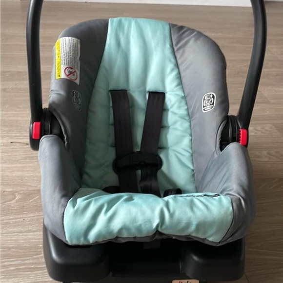 Graco Car Seat FOR SALE 🏷️ - Picture 3 of 4